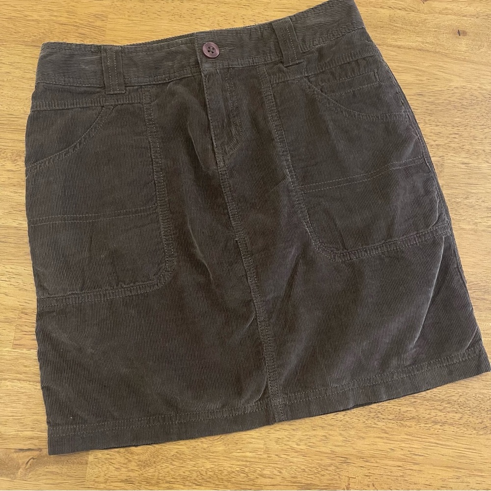 Columbia Brown Courduroy Skirt Size 2, 18 inch length